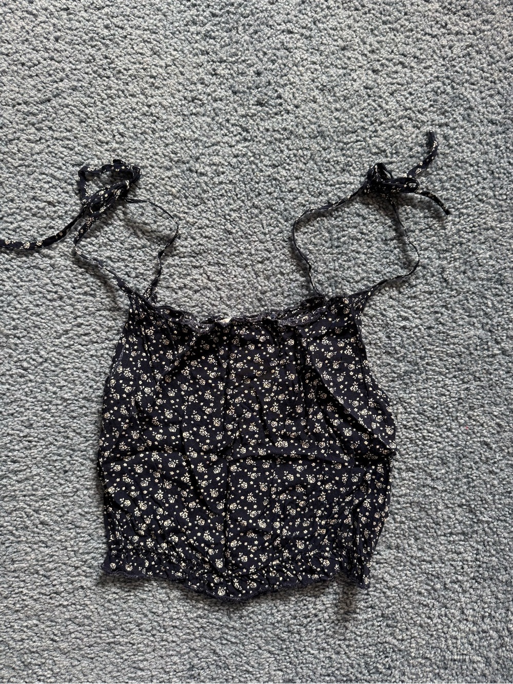 Brandy Melville John Galt Floral Navy Cropped Tank Top
